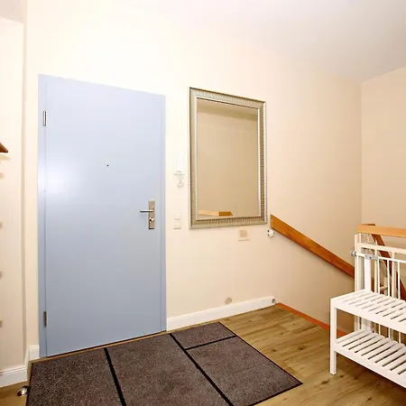 La 03 Apartment *